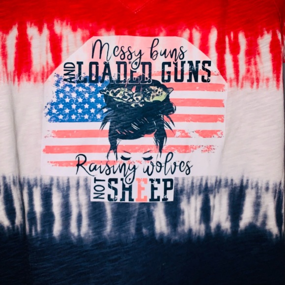 Messy buns and guns raising wolves not sheep size M NWT - Picture 5 of 6